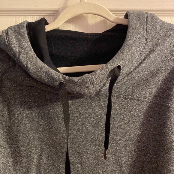 Slouchy Neck Lulu Lemon Grey Sweatshirt Size 12 - Picture 4 of 5